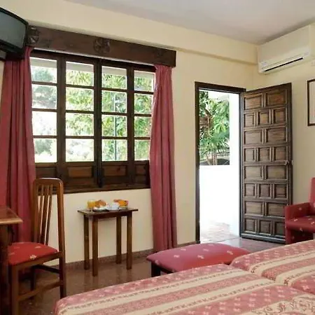 Kross Goya Hotell 3*